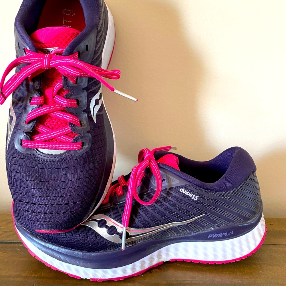 Saucony Guide 13 women’s size 7 running shoes dusk/berry